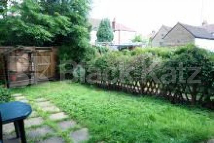 			NEW INSTRUCTION!, 4 Bedroom, 1 bath, 1 reception Maisonette			 Maryland Road, WOOD GREEN